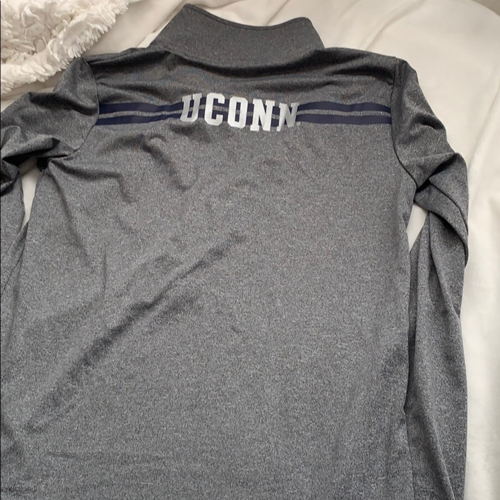 Victoria’s Secret workout shirt - Picture 5 of 7
